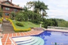 Finca con alojamiento de lujo para eventos y pasadías - Finca en Pereira, Risaralda